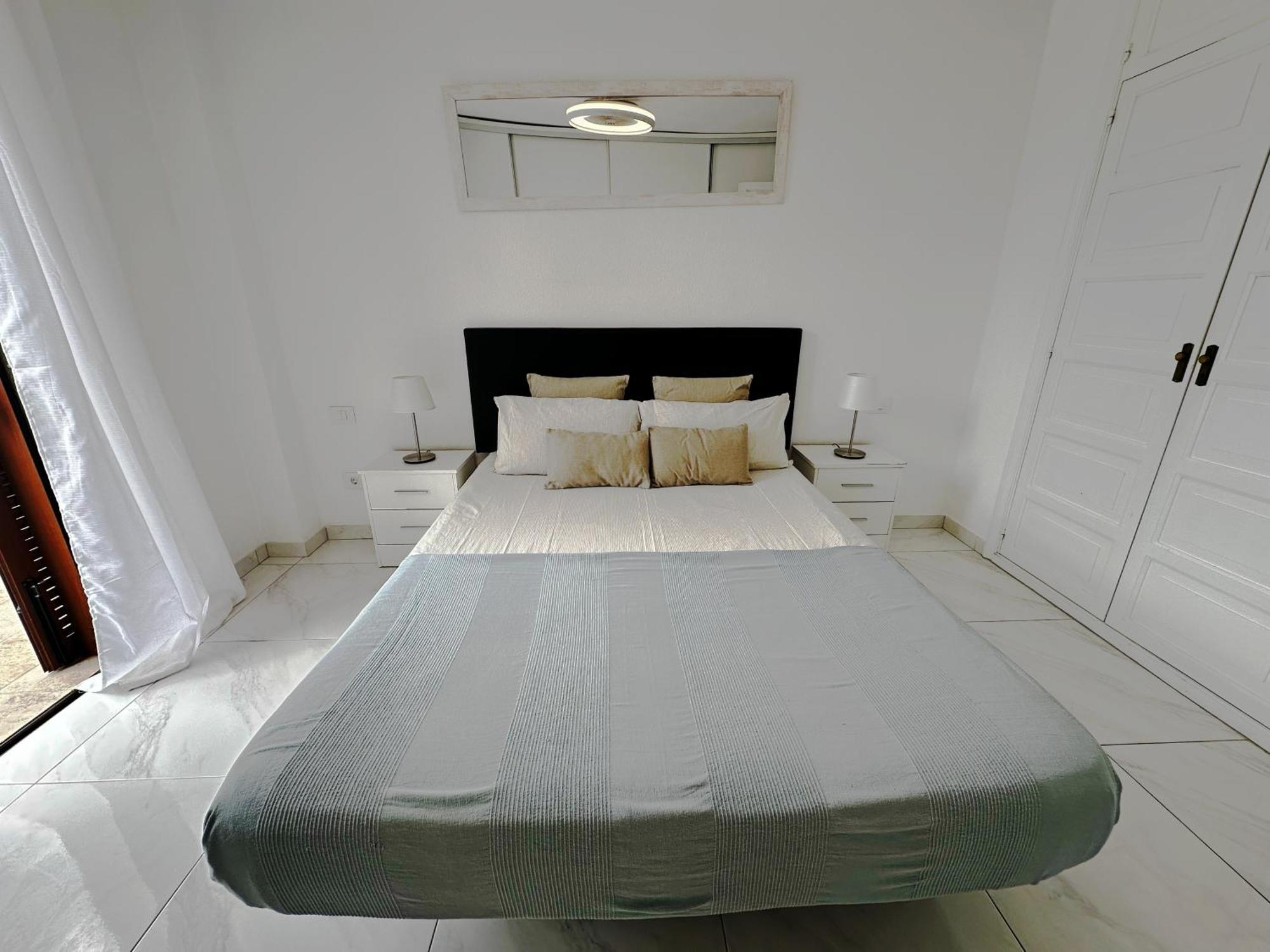Classbnb - 3 Apartments 50M From The Las Americas Promenade Арона Экстерьер фото